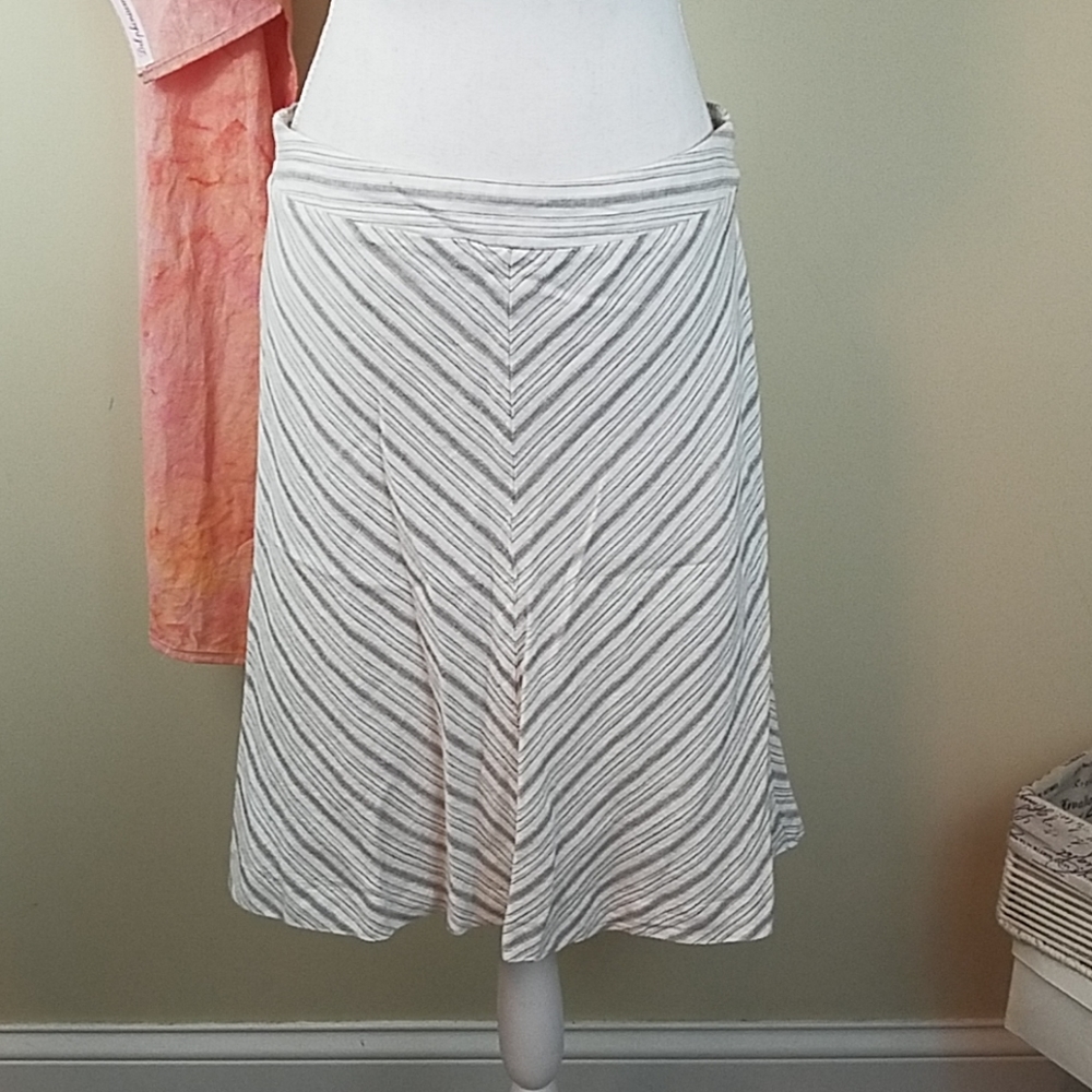 Linen Skirt Knee Striped